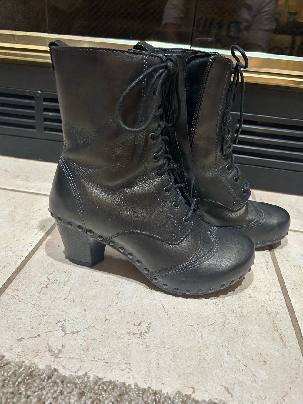 Dansko Black Leather Lace-Up Heeled Ankle Boots